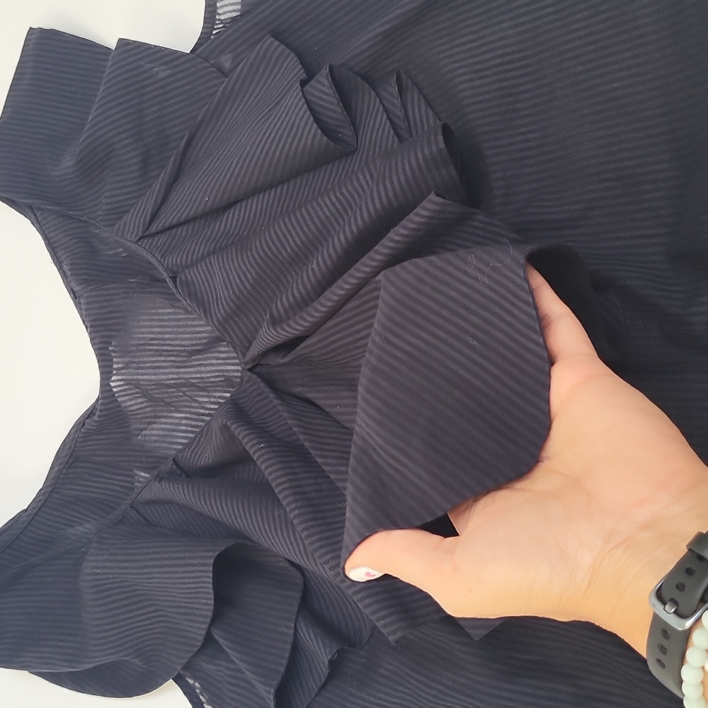 BCBG MaxAzria Ruffle Collar blouse - Picture 14 of 14